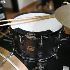 Controlador/Abafador de harmônicos Tribal Percussion Com imã - Compatível com caixas de 10" a 16"