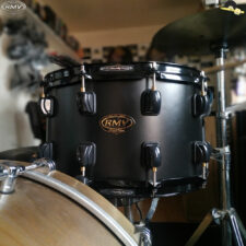Caixa para bateria - RMV Personal Edition Black 14"x8 - Casco híbrido com aros triplo flange 2,3mm