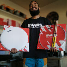 Kit Snare(Caixa) 14" - Evans HD Dry + HAZY 300 com BRINDES Baqueta Promark 5A e Camisa Evans