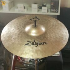 Prato de bateria Heavy Crash Zildjian A 18" - Excelente estado de conservação