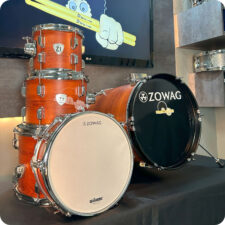 Bateria Zowag Z1 Junior Series Dark Wood 8"/10"/12"/16" + 12"cx (Shell Pack) Pequena GIGANTE!